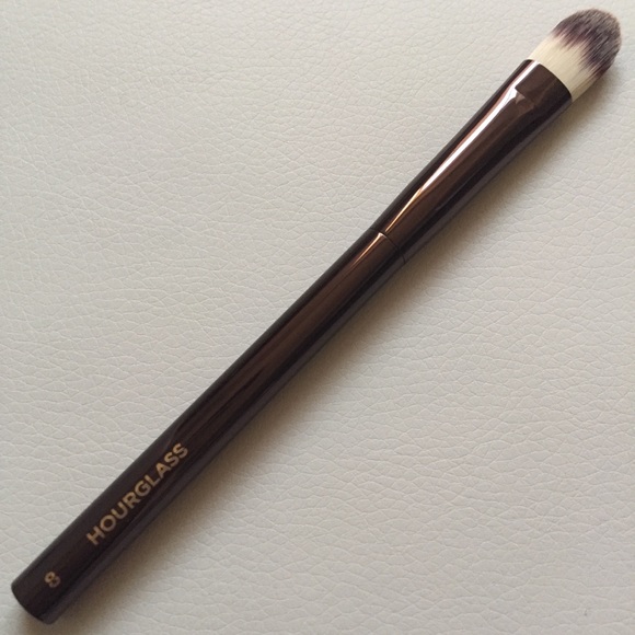 Hourglass Makeup Hourglass 8 Large Concealer Brush Poshmark